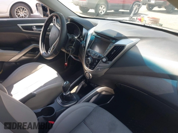 2013 Hyundai Veloster w/Gray Int with VIN KMHTC6AD1DU154946, listed as a IAAI auction lot 42375871 with 108,095 mi miles and . Bid and sale history available at DreamBid. Image 5.