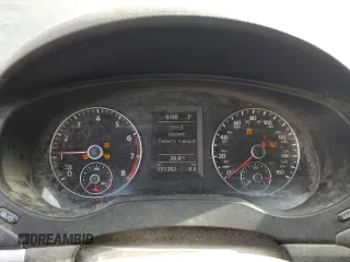 2014 Volkswagen Jetta GLI Edition 30 with VIN 3VW4S7AJ6EM211054, listed as a Copart auction lot 62810235 with 151,382 mi miles and Salvage title. Bid and sale history available at DreamBid. Image 9.