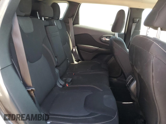 2015 Jeep Cherokee Latitude z VIN 1C4PJMCB2FW734385, wystawiony jako Copart lot #57333805 z przebiegiem 121 249 mil mil oraz Szkoda całkowita • Salvage title. Historia ofert i sprzedaży dostępna na DreamBid. Obrazek 11.
