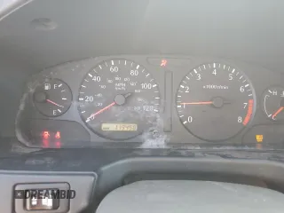 2002 Infiniti G20 Luxury z VIN JNKCP11A52T509667, wystawiony jako Copart lot #72986584 z przebiegiem 119 458 mil mil oraz Szkody całkowita. Historia ofert i sprzedaży dostępna na DreamBid. Obrazek 9.