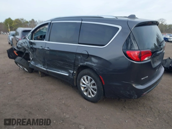 2018 Chrysler Pacifica Touring L Plus z VIN 2C4RC1EG9JR234929, wystawiony jako IAAI lot #41889519 z przebiegiem 87 924 mil mil oraz . Historia ofert i sprzedaży dostępna na DreamBid. Obrazek 13.