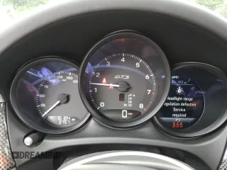 2023 Porsche Macan GTS z VIN WP1AF2A50PLB56233, wystawiony jako Copart lot #61933415 z przebiegiem 16 184 mil mil oraz Szkoda całkowita • Salvage title. Historia ofert i sprzedaży dostępna na DreamBid. Obrazek 9.