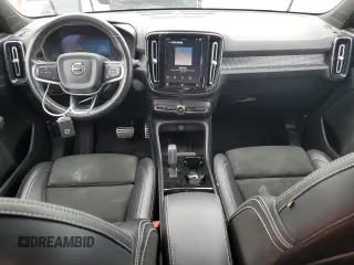 2021 Volvo XC40 z VIN YV4ED3UR8M2611762, wystawiony jako Copart lot #53993175 z przebiegiem 70 428 mil mil oraz Tytuł czysty. Historia ofert i sprzedaży dostępna na DreamBid. Obrazek 8.