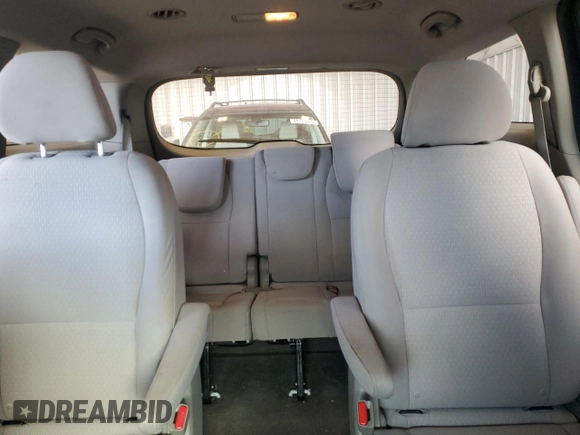 2018 Kia Sedona L with VIN KNDMA5C17J6408784, listed as a Copart auction lot 44455015 with 136,704 mi miles and Non Repairable. Bid and sale history available at carsss.com. Image 10.