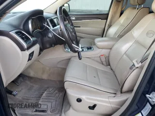2017 Jeep Grand Cherokee Overland with VIN 1C4RJFCT0HC952052, listed as a Copart auction lot 85064124 with 184,206 mi miles and Salvage Title. Bid and sale history available at carsss.com. Image 7.