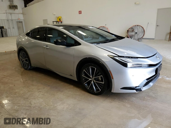 2023 Toyota Prius LE with VIN JTDADABU1P3005635, listed as a Copart auction lot 55280355 with 31,165 mi miles and Clean Title. Bid and sale history available at DreamBid. Image 4.
