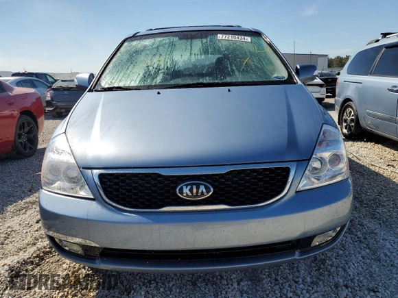 2014 Kia Sedona LX with VIN KNDMG4C77E6568411, listed as a Copart auction lot 77210434 with 36,145 mi miles and Salvage Title. Bid and sale history available at carsss.com. Image 5.