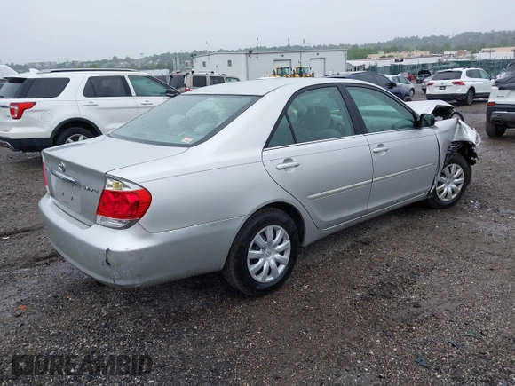 2005 Toyota Camry STD z VIN 4T1BE32K45U562005, wystawiony jako IAAI lot #42354477 z przebiegiem 205 193 mil mil oraz . Historia ofert i sprzedaży dostępna na DreamBid. Obrazek 4.