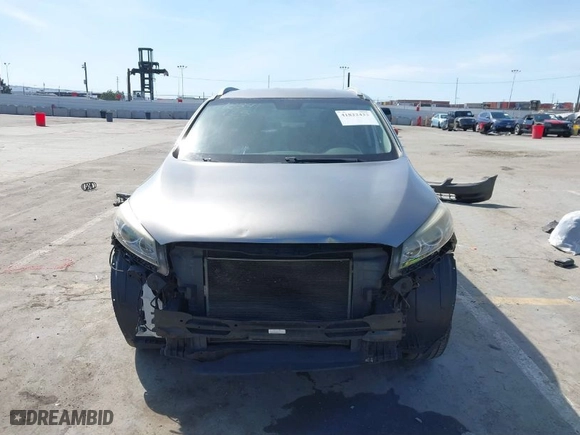 2016 Kia Sorento LX with VIN 5XYPG4A33GG120616, listed as a IAAI auction lot 41822433 with 131,366 mi miles. Bid and sale history available at carsss.com. Image 12.