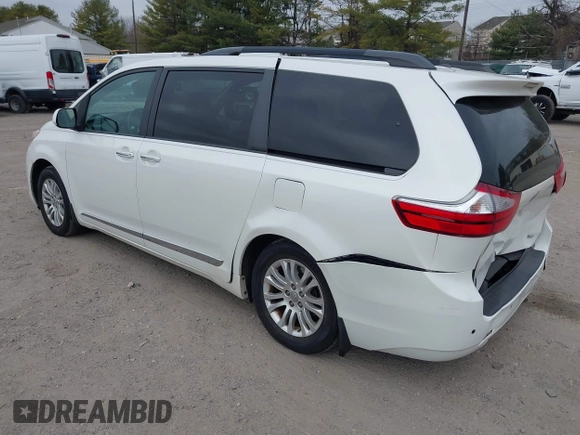 2017 Toyota Sienna XLE Auto Access Seat with VIN 5TDYZ3DC2HS796659, listed as a IAAI auction lot 41770444 with 129,628 mi miles. Bid and sale history available at carsss.com. Image 3.