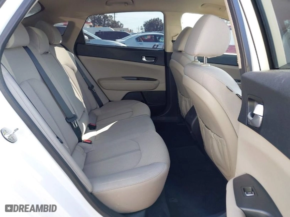 2018 Kia Optima LX with VIN 5XXGT4L3XJG208874, listed as a IAAI auction lot 41592695 with 40,978 mi miles. Bid and sale history available at carsss.com. Image 8.
