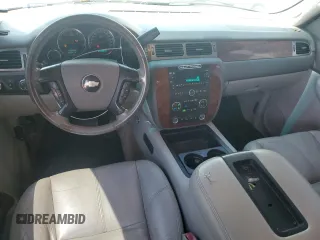 2007 Chevrolet Avalanche LTZ z VIN 3GNFK123X7G199783, wystawiony jako Copart lot #62085045 z przebiegiem 231 561 mil mil oraz Szkoda całkowita • Salvage title. Historia ofert i sprzedaży dostępna na DreamBid. Obrazek 8.