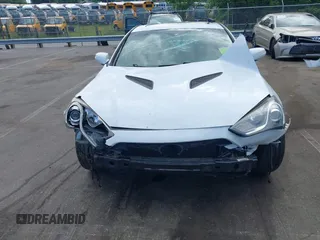 2015 Hyundai Genesis Coupe R-Spec with VIN KMHHU6KJ4FU127511, listed as a IAAI auction lot 42214070 with Not provided miles and . Bid and sale history available at DreamBid. Image 13.