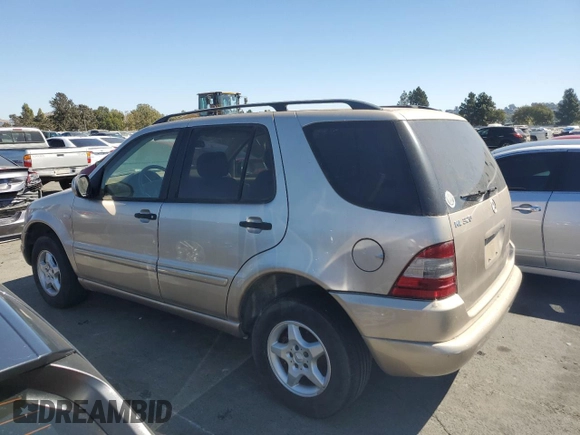 2001 Mercedes-Benz M-Class with VIN 4JGAB54E01A274839, listed as a Copart auction lot 72660884 with 190,934 mi miles and Clean Title. Bid and sale history available at carsss.com. Image 2.