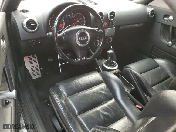 2001 Audi TT with VIN TRUUT28N711004164, listed as a Copart auction lot 71072624 with 135,272 mi miles and Salvage Title. Bid and sale history available at carsss.com. Image 8.