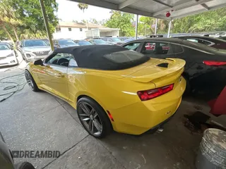 2017 Chevrolet Camaro 1LT z VIN 1G1FB3DS4H0197504, wystawiony jako Copart lot #54631635 z przebiegiem 60 281 mil mil oraz Szkoda całkowita • Salvage title. Historia ofert i sprzedaży dostępna na DreamBid. Obrazek 3.