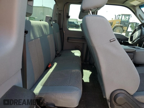 2014 Ford F-250 XL with VIN 1FT7X2B64EEB66846, listed as a Copart auction lot 57212565 with 261,721 mi miles and Salvage title. Bid and sale history available at DreamBid. Image 10.