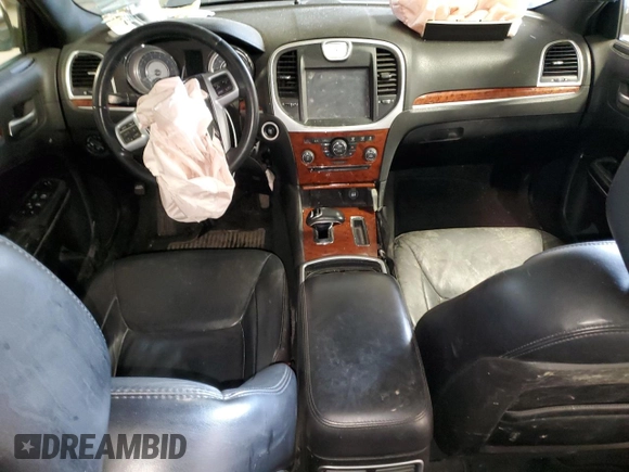 2014 Chrysler 300 z VIN 2C3CCAAG6EH136453, wystawiony jako Copart lot #41767885 z przebiegiem Nie podano mil oraz Szkoda całkowita • Salvage title. Historia ofert i sprzedaży dostępna na DreamBid. Obrazek 8.