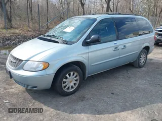 2002 Chrysler Town & Country LX with VIN 2C4GP44372R576005, listed as a IAAI auction lot 42092478 with 165,018 mi miles. Bid and sale history available at carsss.com. Image 17.