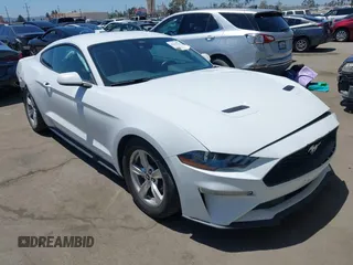 2021 Ford Mustang EcoBoost с VIN 1FA6P8TH8M5157702, выставлен на аукционе IAAI как лот 42315710 с пробегом 45 876 миль миль и . История ставок и продаж доступна на DreamBid. Изображение 1.