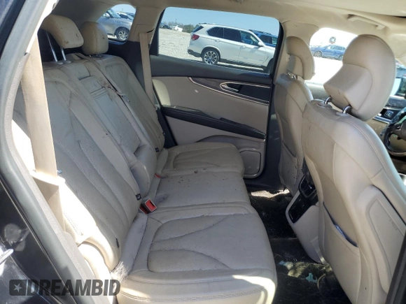 2016 Lincoln MKX Reserve z VIN 2LMTJ6LR5GBL66195, wystawiony jako Copart lot #48084915 z przebiegiem Nie podano mil oraz Szkoda całkowita • Salvage title. Historia ofert i sprzedaży dostępna na DreamBid. Obrazek 12.