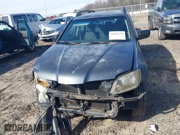 2004 Mitsubishi Outlander LS with VIN JA4LX31F344003223, listed as a IAAI auction lot 41614338 with 135,101 mi miles. Bid and sale history available at carsss.com. Image 12.