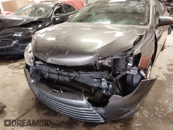 2015 Toyota Camry XLE with VIN 4T4BF1FK6FR465360, listed as a IAAI auction lot 41615471 with 166,584 mi miles. Bid and sale history available at carsss.com. Image 6.