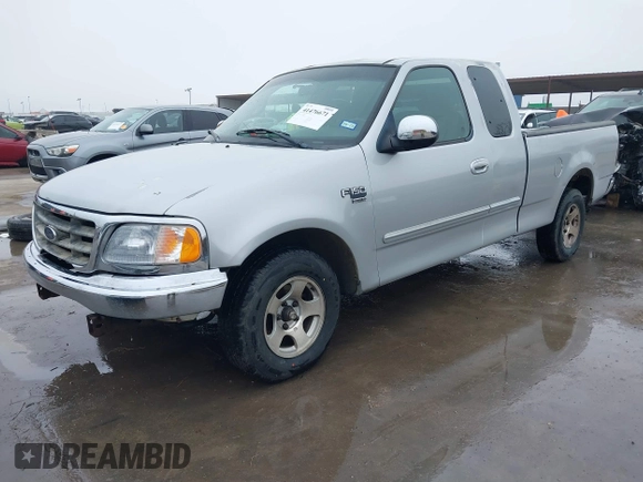 2001 Ford F-150 XL с VIN 1FTRX17L21NA88319, выставлен на аукционе IAAI как лот 41476671 с пробегом Не указан миль и . История ставок и продаж доступна на DreamBid. Изображение 20.