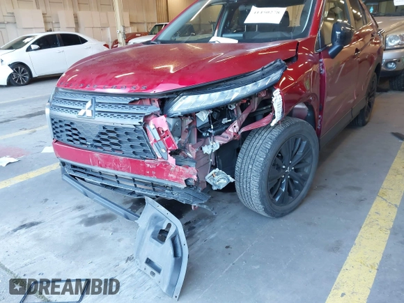 2022 Mitsubishi Eclipse Cross LE z VIN JA4ATVAA6NZ013879, wystawiony jako IAAI lot #41450278 z przebiegiem 33 830 mil mil oraz . Historia ofert i sprzedaży dostępna na DreamBid. Obrazek 6.