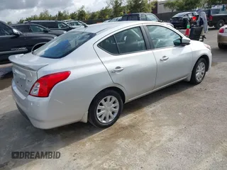 2015 Nissan Versa SV with VIN 3N1CN7AP0FL829247, listed as a IAAI auction lot 42068439 with 177,040 mi miles. Bid and sale history available at carsss.com. Image 4.