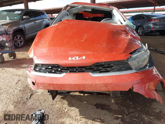 2023 Kia Forte LXS z VIN 3KPF24AD0PE508984, wystawiony jako IAAI lot #41784790 z przebiegiem 71 269 mil mil oraz . Historia ofert i sprzedaży dostępna na DreamBid. Obrazek 11.