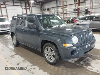 2008 Jeep Patriot Sport with VIN 1J8FF28W68D707209, listed as a IAAI auction lot 41853306 with 168,751 mi miles. Bid and sale history available at carsss.com. Image 1.