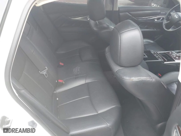 2016 Infiniti Q70 with VIN JN1BY1AR8GM270331, listed as a IAAI auction lot 41497630 with 93,922 mi miles. Bid and sale history available at carsss.com. Image 8.