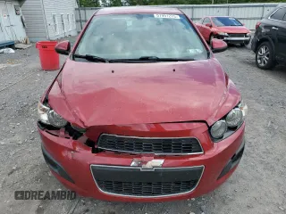 2016 Chevrolet Sonic LT z VIN 1G1JC5SG4G4175558, wystawiony jako Copart lot #57991275 z przebiegiem 133 497 mil mil oraz Szkoda całkowita • Salvage title. Historia ofert i sprzedaży dostępna na DreamBid. Obrazek 5.