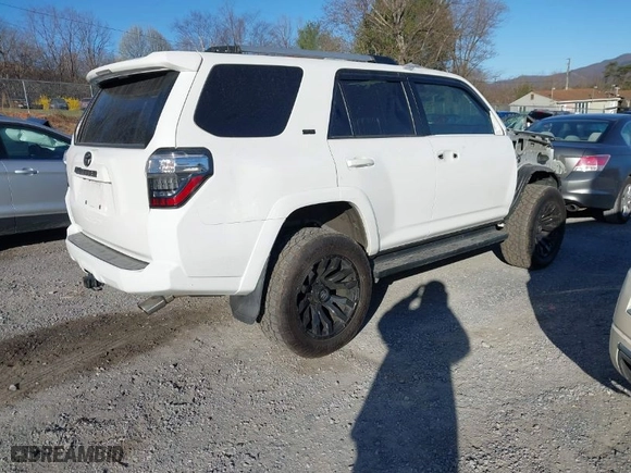 2019 Toyota 4Runner SR5 with VIN JTEBU5JR4K5726940, listed as a IAAI auction lot 41801853 with 81,097 mi miles. Bid and sale history available at carsss.com. Image 4.