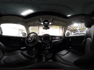 2020 MINI Hardtop Cooper S z VIN WMWXR5C01L2L36999, wystawiony jako IAAI lot #41404558 z przebiegiem 24 930 mil mil oraz . Historia ofert i sprzedaży dostępna na DreamBid. Obrazek 19.