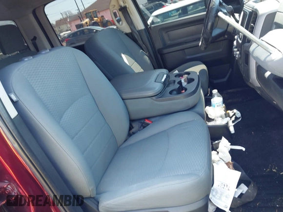 2017 Ram 1500 Express z VIN 1C6RR7KT0HS534278, wystawiony jako IAAI lot #42086941 z przebiegiem 132 986 mil mil oraz . Historia ofert i sprzedaży dostępna na DreamBid. Obrazek 5.