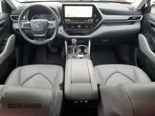 2024 Toyota Highlander LE z VIN 5TDKDRBH2RS542778, wystawiony jako Copart lot #45552575 z przebiegiem 16 554 mil mil oraz Szkoda całkowita • Salvage title. Historia ofert i sprzedaży dostępna na DreamBid. Obrazek 8.
