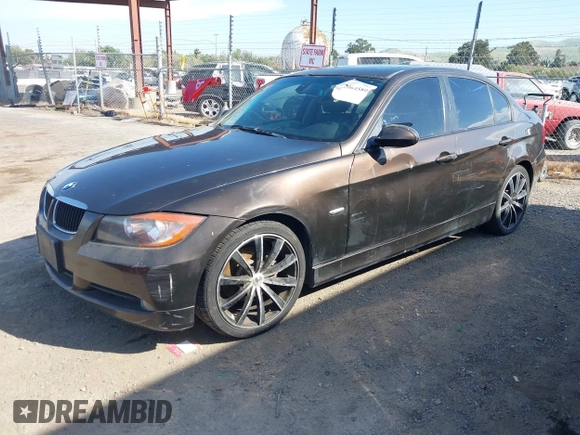 2007 BMW 3 Series 328i with VIN WBAVA33547KX72119, listed as a IAAI auction lot 42064589 with 88,352 mi miles and . Bid and sale history available at DreamBid. Image 2.