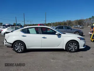 2019 Nissan Altima S with VIN 1N4BL4BV8KC102217, listed as a IAAI auction lot 41726559 with 84,310 mi miles and . Bid and sale history available at carsss.com. Image 14.