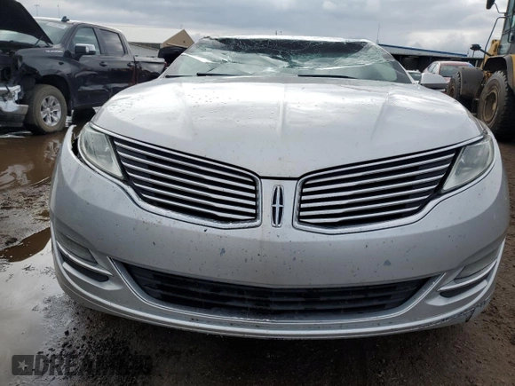 2014 Lincoln MKZ with VIN 3LN6L2GK6ER820817, listed as a Copart auction lot 58742365 with 201,284 mi miles and Salvage title. Bid and sale history available at DreamBid. Image 5.