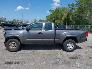 2016 Toyota Tacoma SR z VIN 5TFRX5GN8GX062166, wystawiony jako IAAI lot #42257541 z przebiegiem 166 354 mil mil oraz . Historia ofert i sprzedaży dostępna na DreamBid. Obrazek 15.