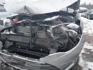 2016 Toyota Avalon XLE Premium z VIN 4T1BD1EB0GU049999, wystawiony jako IAAI lot #41624589 z przebiegiem 61 785 mil mil oraz . Historia ofert i sprzedaży dostępna na DreamBid. Obrazek 16.