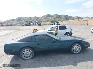 1994 Chevrolet Corvette with VIN 1G1YY22P3R5118795, listed as a IAAI auction lot 41740843 with 142,084 mi miles. Bid and sale history available at carsss.com. Image 13.