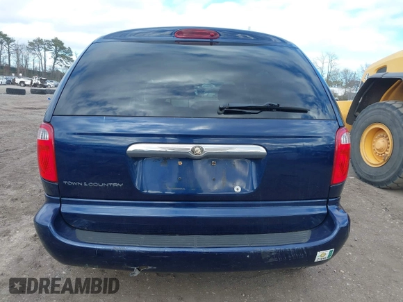 2006 Chrysler Town & Country with VIN 1A4GP45R36B548543, listed as a IAAI auction lot 42059571 with 139,423 mi miles and . Bid and sale history available at DreamBid. Image 17.