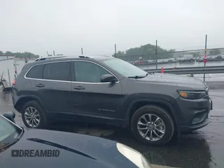 2019 Jeep Cherokee Latitude Plus with VIN 1C4PJMLB7KD195591, listed as a IAAI auction lot 42433607 with 58,370 mi miles and . Bid and sale history available at DreamBid. Image 13.