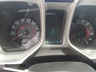 2010 Chevrolet Camaro 2SS z VIN 2G1FK1EJ9A9166335, wystawiony jako Copart lot #54529445 z przebiegiem 75 407 mil mil oraz Szkody całkowita. Historia ofert i sprzedaży dostępna na DreamBid. Obrazek 9.