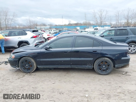 2004 Volvo S60 with VIN YV1RH59H542378132, listed as a IAAI auction lot 41919433 with 128,608 mi miles. Bid and sale history available at carsss.com. Image 14.