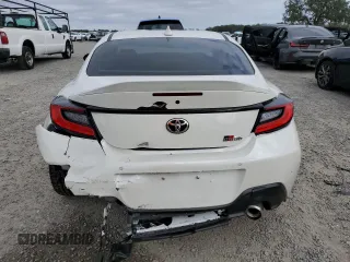 2024 Toyota GR86 Premium with VIN JF1ZNBE15R8760564, listed as a Copart auction lot 41755775 with 2,047 mi miles and Salvage Title. Bid and sale history available at carsss.com. Image 6.