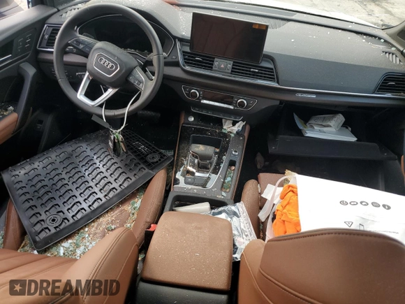 2024 Audi Q5 S line Premium Plus with VIN WA1EAAFY0R2070132, listed as a Copart auction lot 66085934 with 2,313 mi miles and Salvage title. Bid and sale history available at DreamBid. Image 8.
